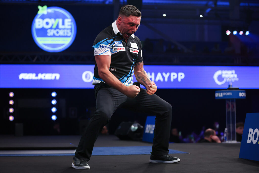 Gerwyn Price feiert den Halbfinaleinzug