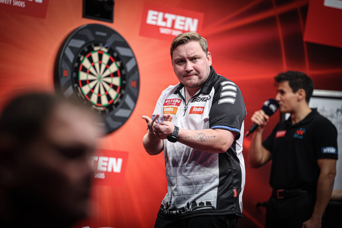 Martin Schindler hat sich nach einem 6:4-Sieg &uuml;ber Karel Sedlacek f&uuml;r die European Championship qualifiziert